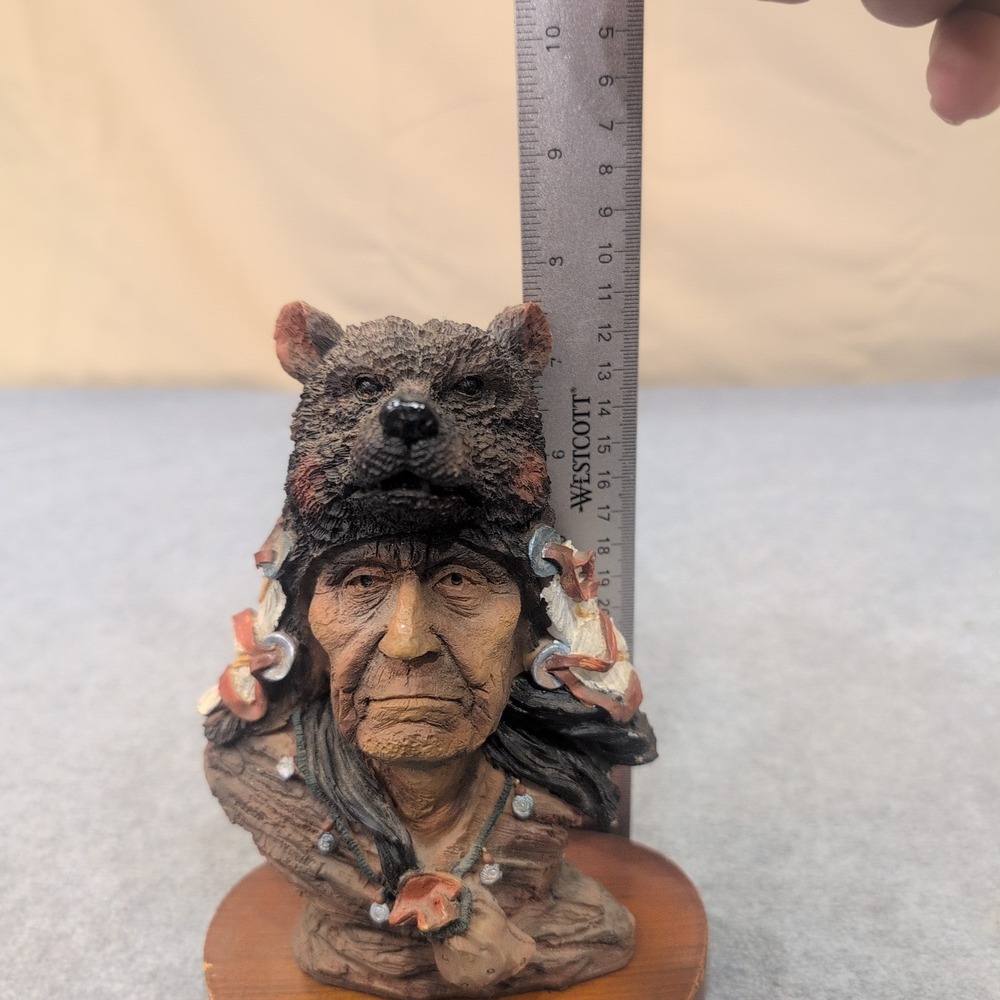 Native American Chief Bust Bear Headdress Feather Necklace Figurine Statue - Picture 8 of 8